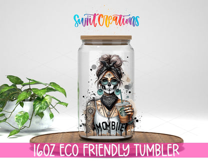 Mombie Coffee design on a 16 oz clear glass tumbler with bamboo lid