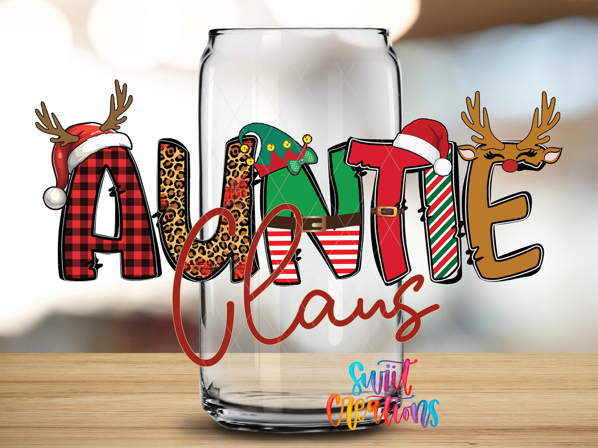 Auntie Claus design close-up on a clear glass can tumbler
