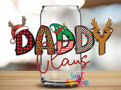 Daddy Claus design close-up on a clear glass can tumbler