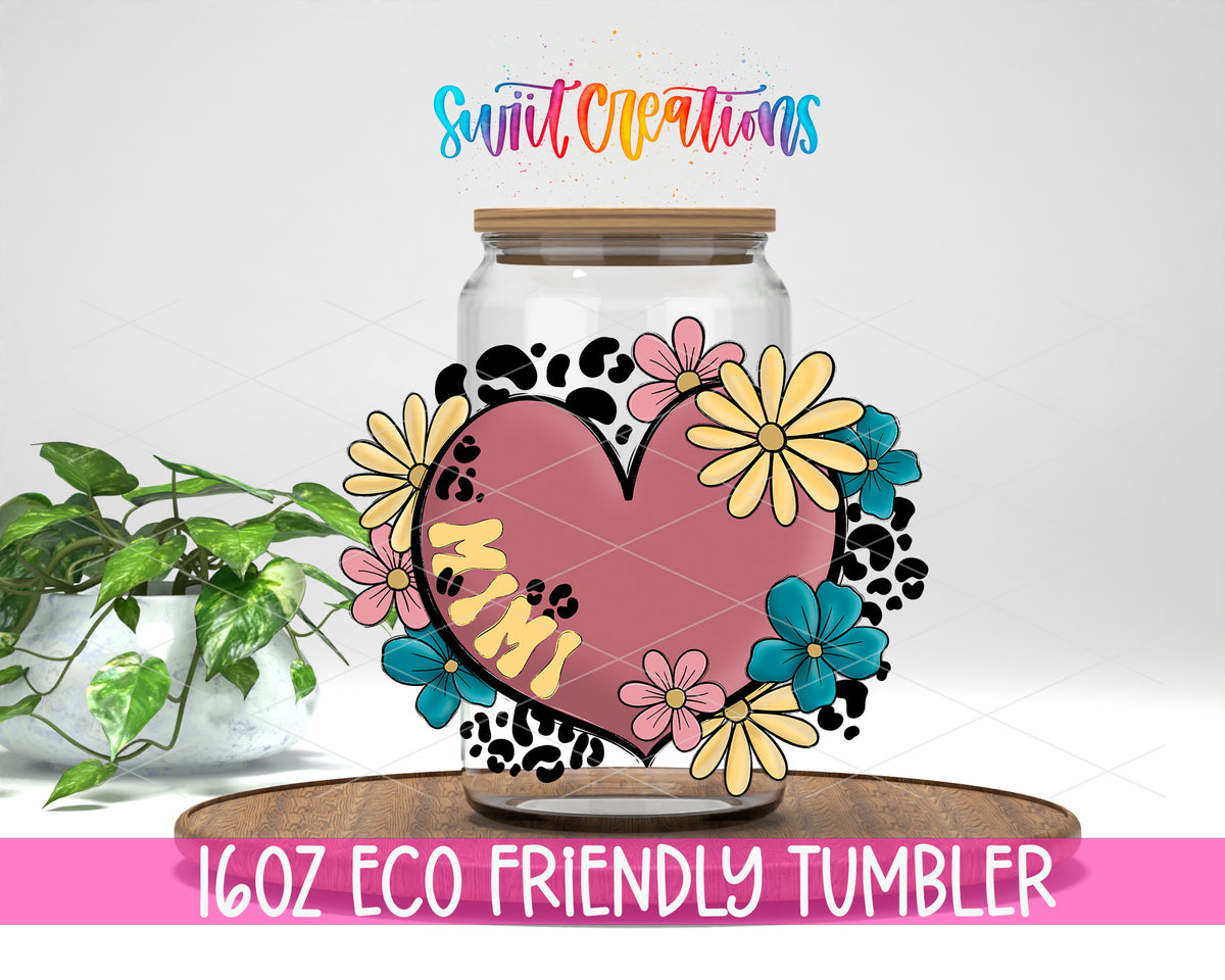Mimi Floral Heart design on a 16 oz clear glass tumbler with bamboo lid