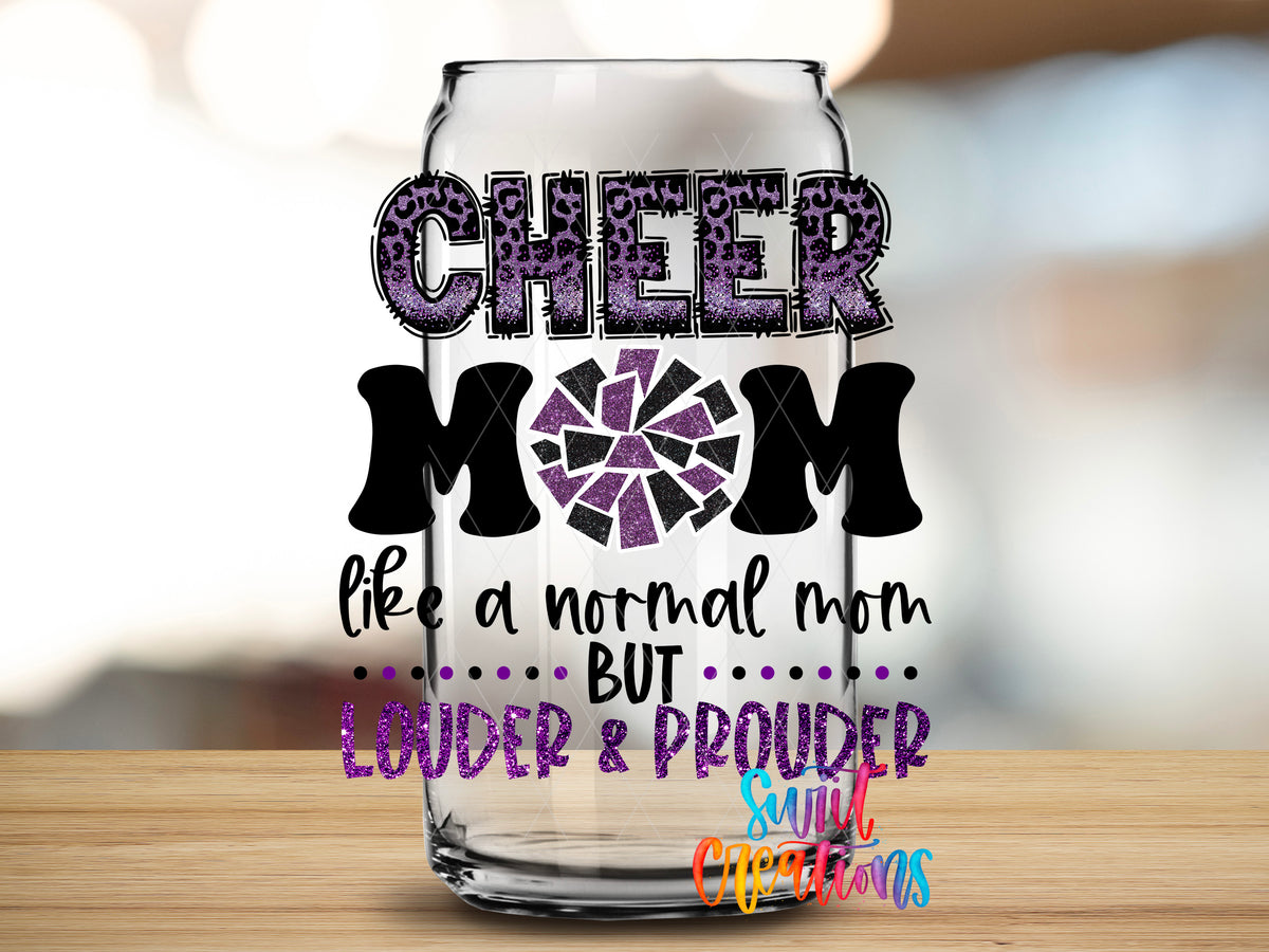 Purple Cheer Mom design close-up on a clear glass can tumbler