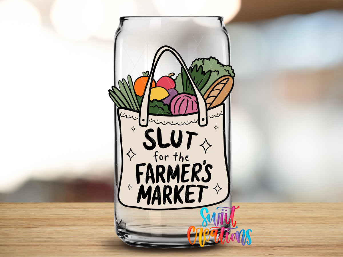 Farmers Market Lover design close-up on a clear glass can tumbler