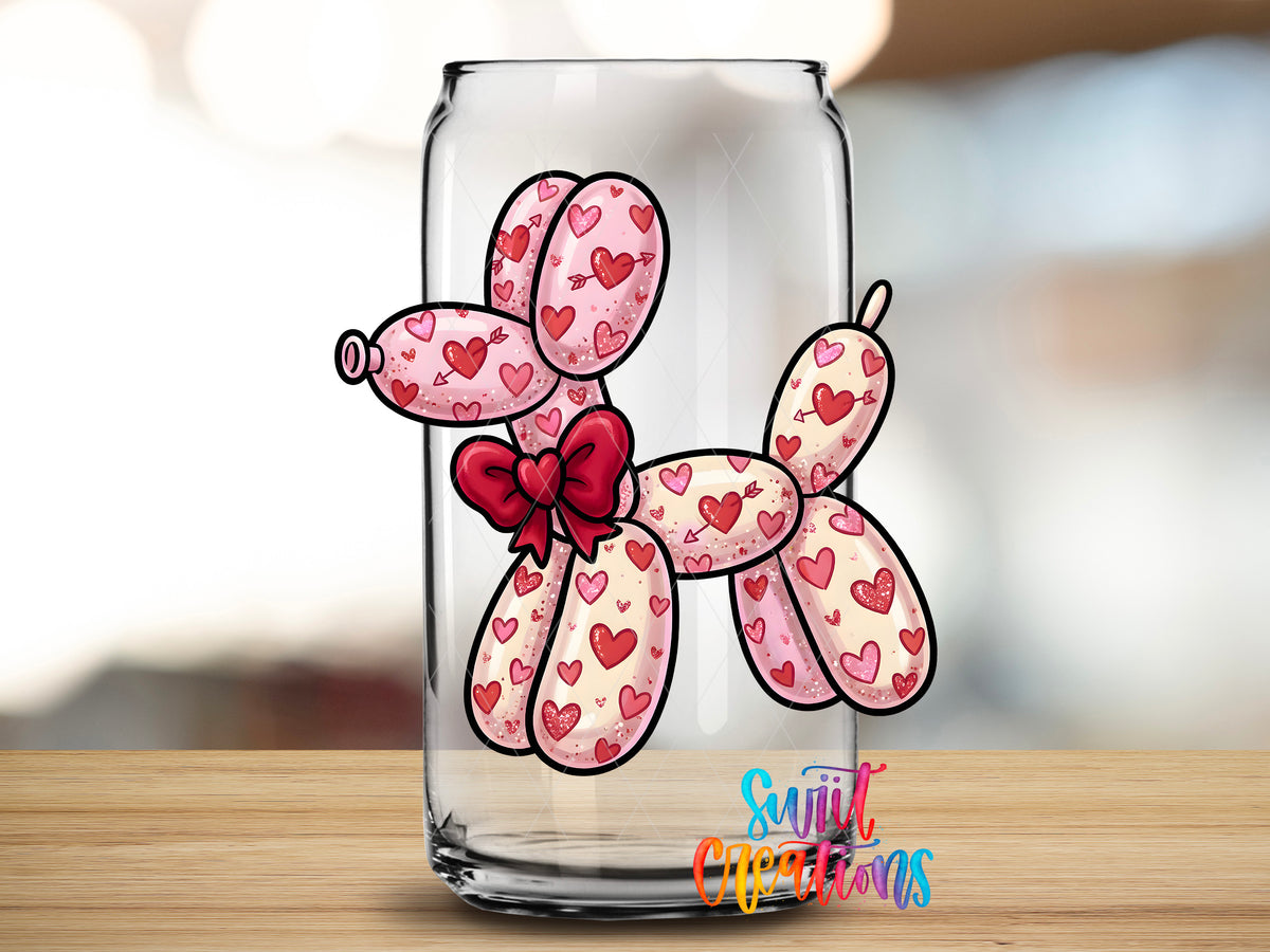 Valentine Balloon Dog design close-up on a clear glass can tumbler