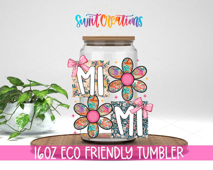 Mimi design on a 16 oz clear glass tumbler with bamboo lid