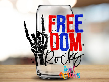 Freedom Rocks design close-up on a clear glass can tumbler